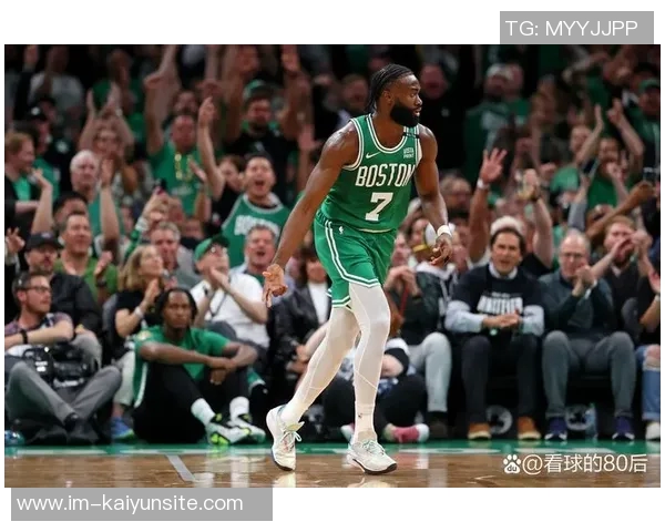 杰伦布朗反思防守失误称今天比赛表现不佳需改进